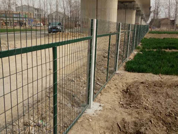 鐵路護(hù)欄網(wǎng) 鐵路護(hù)欄網(wǎng)