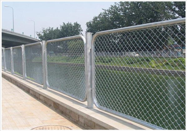 鍍鋅護欄 (3) 鍍鋅護欄 (3)